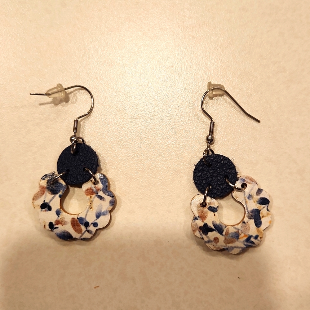 Earrings - Picture 2 of 2